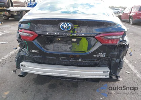2022 Toyota Camry Xle Hybrid z USA, uszkodzony, nr VIN 4T1F31AK1NU599879